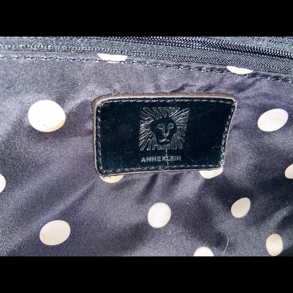 Ann Klein Wicker and Black Patent Leather Handbag - Picture 8 of 10